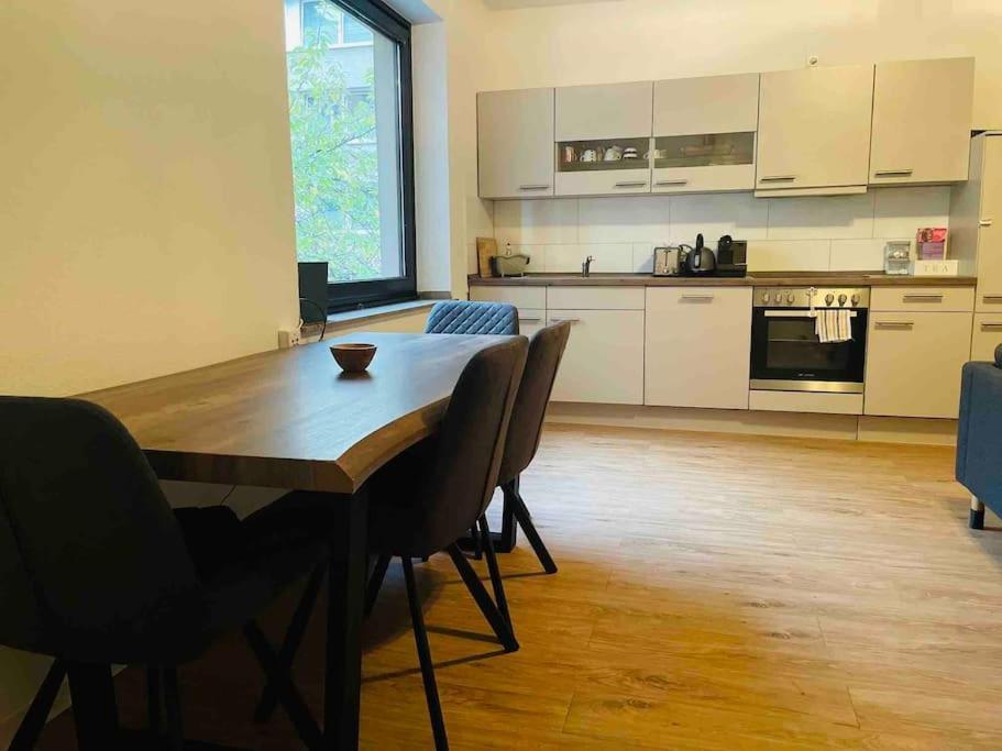 Zentrale Wohnung Direkt Am Hauptbahnhof - Bismarck Dusseldorf Luaran gambar