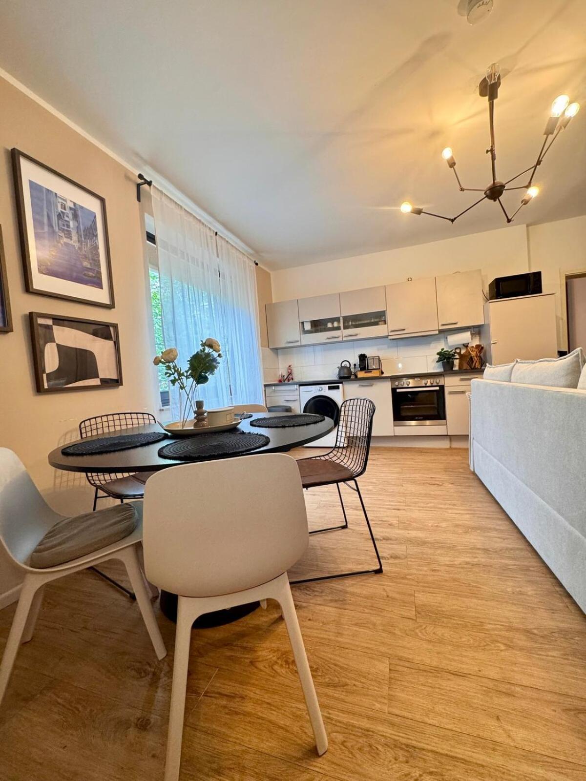 Zentrale Wohnung Direkt Am Hauptbahnhof - Bismarck Dusseldorf Luaran gambar