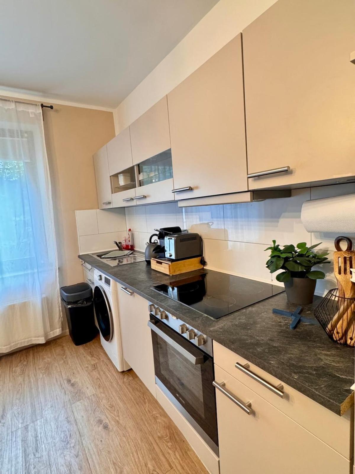 Zentrale Wohnung Direkt Am Hauptbahnhof - Bismarck Dusseldorf Luaran gambar